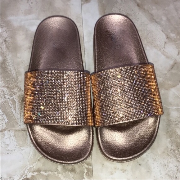 Super cute Rose Gold Star slides - Picture 5 of 8